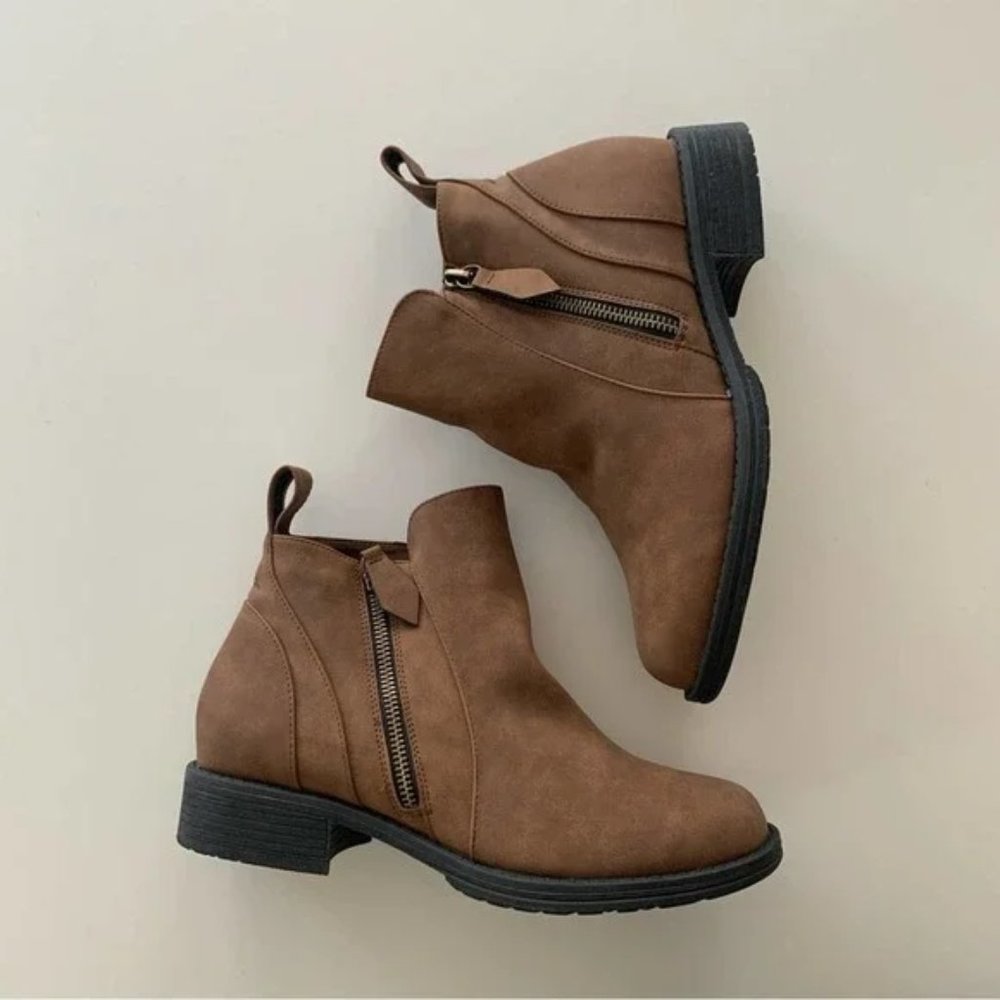 Lukees by Muk Luks Women’s Brown Side-Zip Bethany Ankle Boots Size 8 - 8.5 - Picture 2 of 8